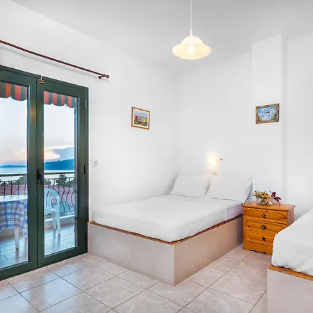Xenios Loutra Village Mary's House 아파트 아기아 파라스케비