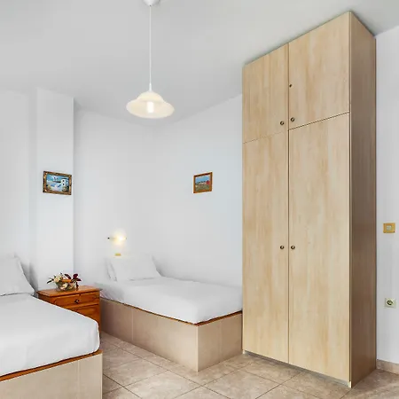 Xenios Loutra Village Mary's House * 아기아 파라스케비