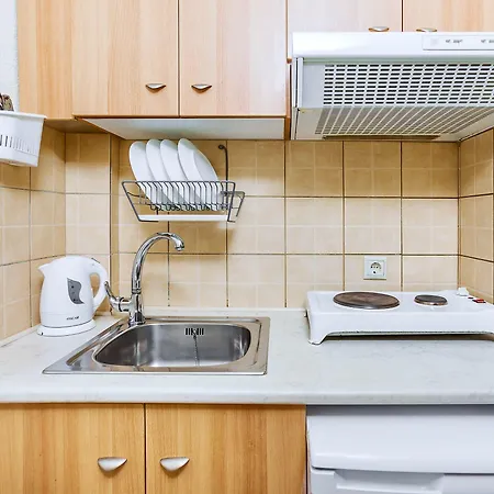 Xenios Loutra Village Mary's House 아기아 파라스케비