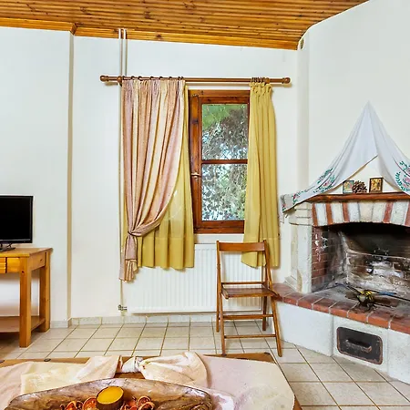 Xenios Loutra Village Mary's House
