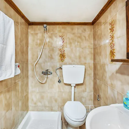 Xenios Loutra Village Mary's House 아기아 파라스케비
