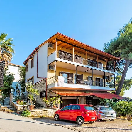 아파트 Xenios Loutra Village Mary's House 아기아 파라스케비