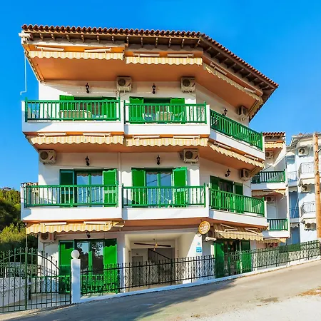 Xenios Loutra Village Mary's House 아기아 파라스케비