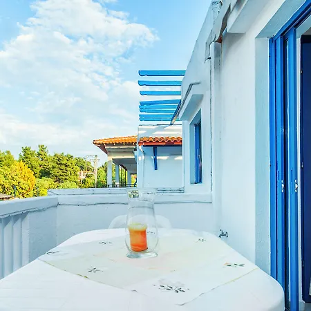 Xenios Loutra Village Mary's House 아기아 파라스케비